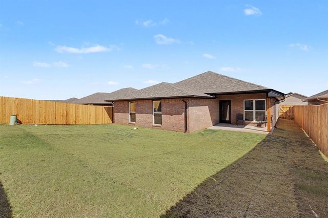 9820 NW 144th Street, Yukon, OK 73099