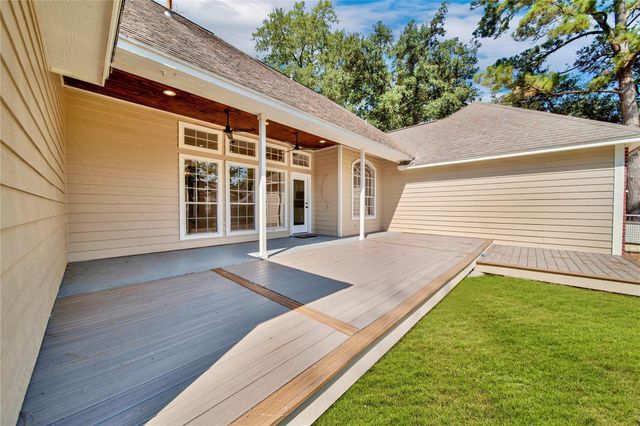 101 Piping Rock Drive, Conroe, TX 77356