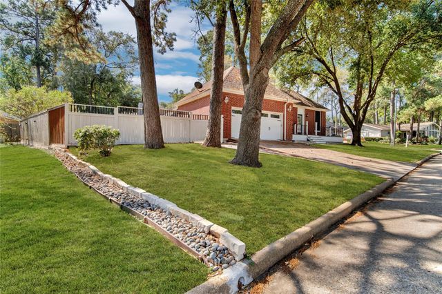 101 Piping Rock Drive, Conroe, TX 77356