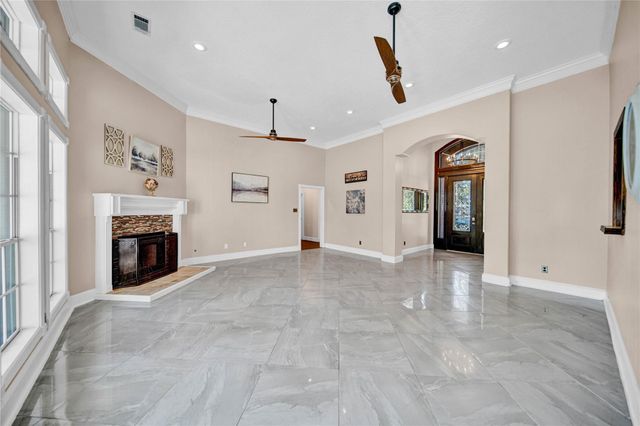 101 Piping Rock Drive, Conroe, TX 77356