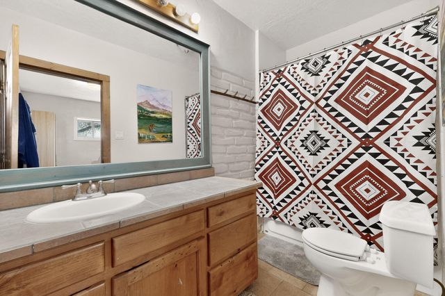 416 NM-116, Bosque, NM 87006