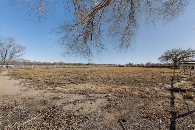 416 NM-116, Bosque, NM 87006