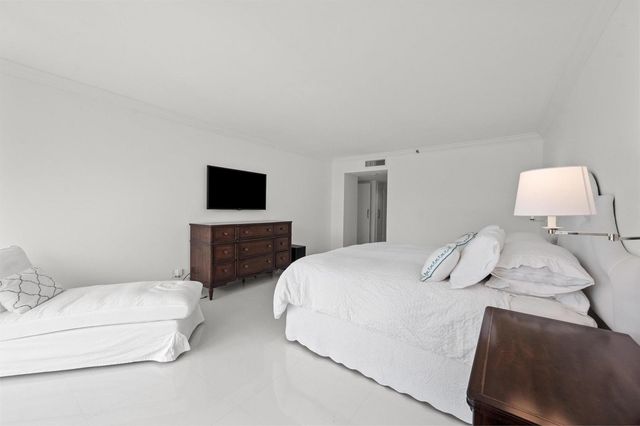 2580 S Ocean Boulevard 1a1, Palm Beach, FL 33480