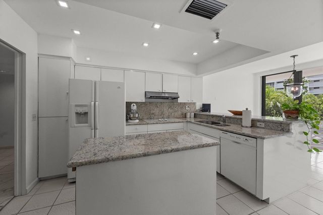 2580 S Ocean Boulevard 1a1, Palm Beach, FL 33480