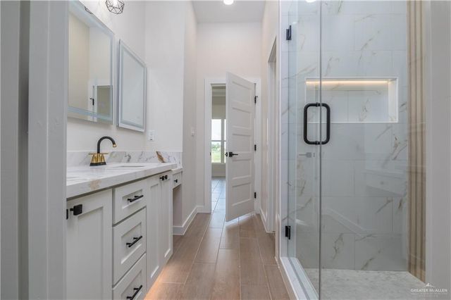 2321 N Piedra Avenue, Edinburg, TX 78542