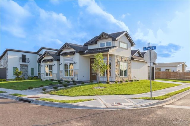 2321 N Piedra Avenue, Edinburg, TX 78542