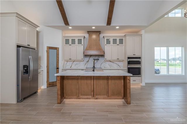 2321 N Piedra Avenue, Edinburg, TX 78542