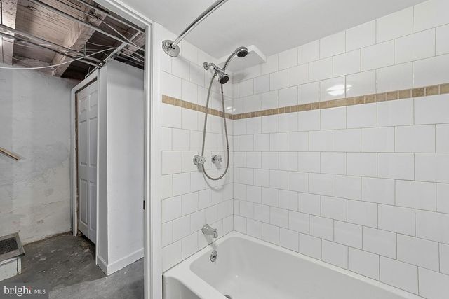 529 E CLARKSON AVE, Philadelphia, PA 19120