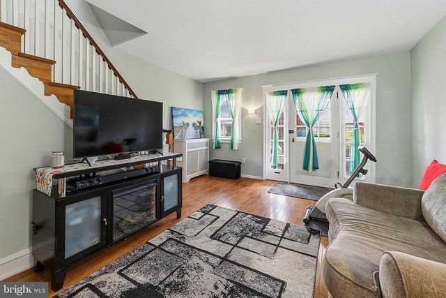 529 E CLARKSON AVE, Philadelphia, PA 19120