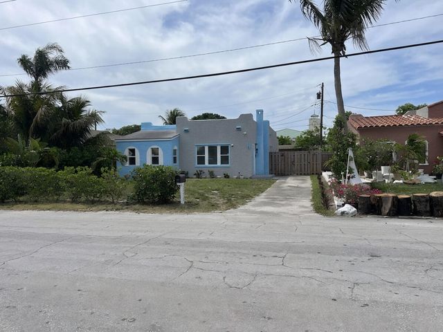 120 NW 4th Avenue, Boynton Beach, FL 33435