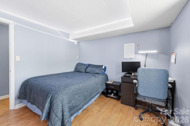 9501 Shannon Green Drive, Charlotte, NC 28213