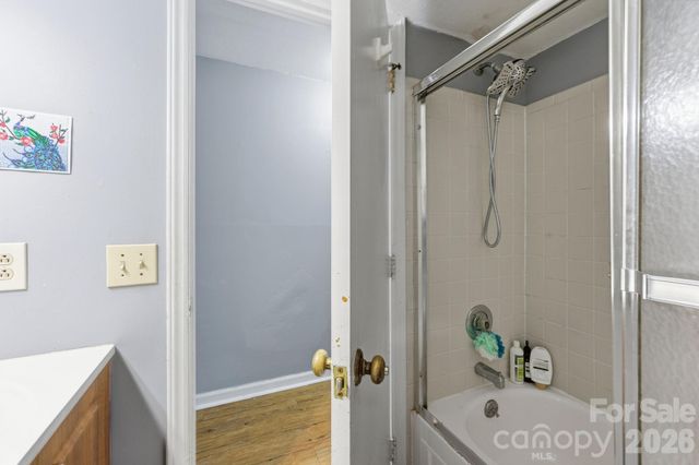 9501 Shannon Green Drive, Charlotte, NC 28213