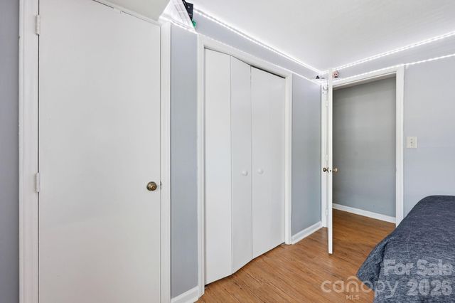 9501 Shannon Green Drive, Charlotte, NC 28213