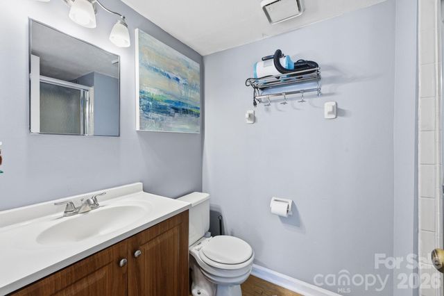 9501 Shannon Green Drive, Charlotte, NC 28213