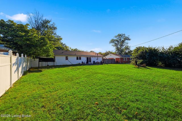 111 Park Ln, Lawrenceburg, KY 40342