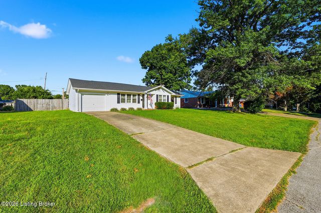 111 Park Ln, Lawrenceburg, KY 40342