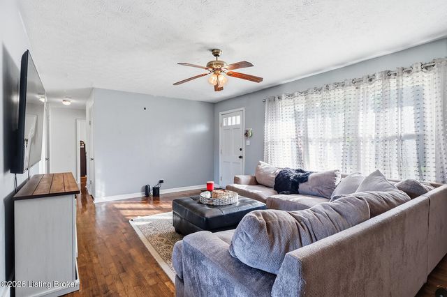 111 Park Ln, Lawrenceburg, KY 40342