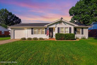 111 Park Ln, Lawrenceburg, KY 40342