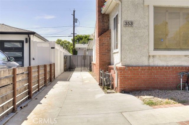 353 N Mariposa, Burbank, CA 91506