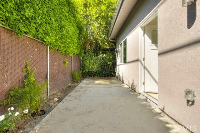 353 N Mariposa, Burbank, CA 91506