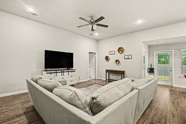 977 Sam Street, Springtown, TX 76082