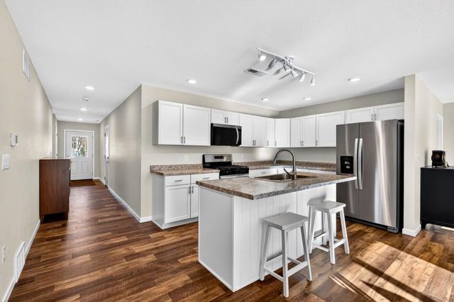 15565 Pine Point Drive, Hayward, WI 54843