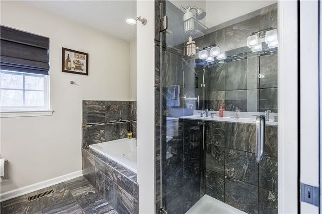 929 Surrey Hill Way, Henrietta, NY 14623