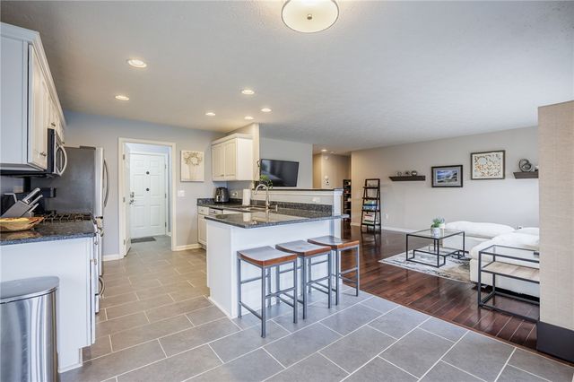 929 Surrey Hill Way, Henrietta, NY 14623