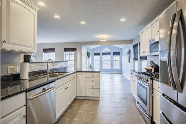 929 Surrey Hill Way, Henrietta, NY 14623