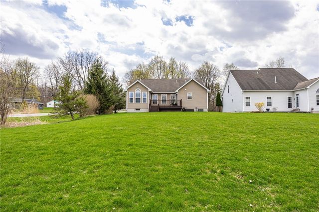 929 Surrey Hill Way, Henrietta, NY 14623