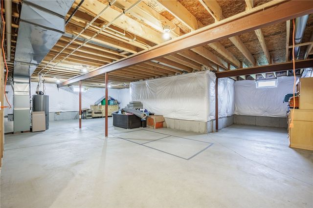 929 Surrey Hill Way, Henrietta, NY 14623