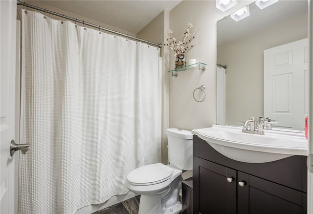 929 Surrey Hill Way, Henrietta, NY 14623