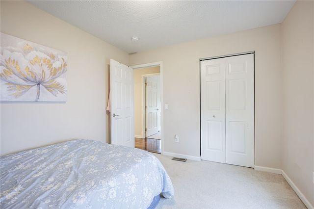 929 Surrey Hill Way, Henrietta, NY 14623