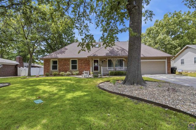 2807 SW Maupin LN, Topeka, KS 66614