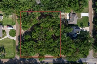 104 Lark Drive, Enchanted Oaks, TX 75156