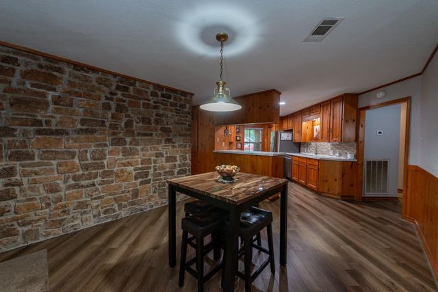 330 N 4th Street, Beasley, TX 77417