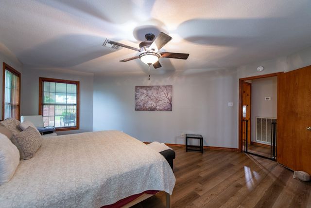 330 N 4th Street, Beasley, TX 77417
