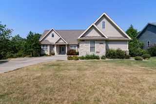 955 Forest Lake Drive, Branson West, MO 65737