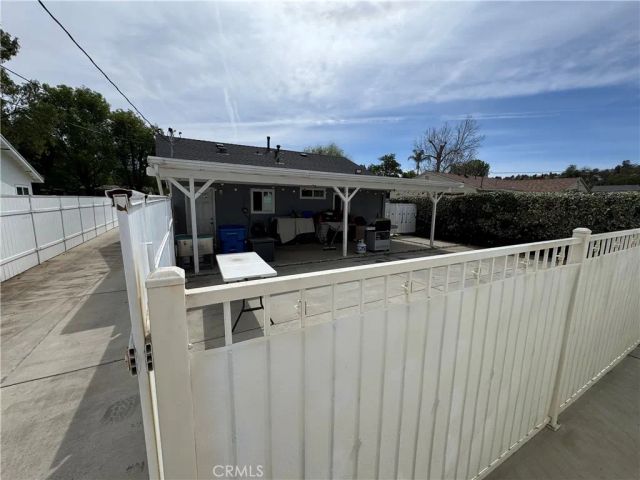 15057 Paddock, Los Angeles, CA 91342