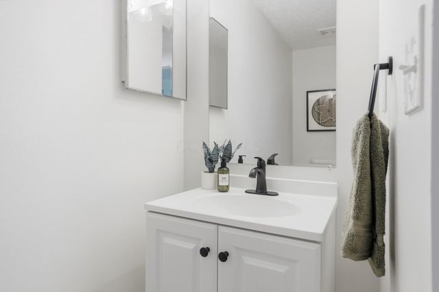 3466 Westpoint Drive, Columbus, OH 43232