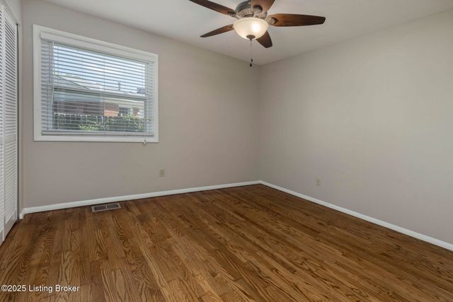 8016 Edsel Ln, Louisville, KY 40291