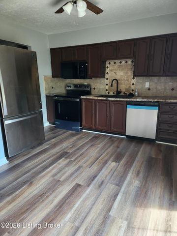 8016 Edsel Ln, Louisville, KY 40291