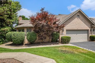 1723 Apple Blossom Drive, Munster, IN 46321
