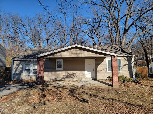 6338 Longwood Court, Kansas City, KS 66104