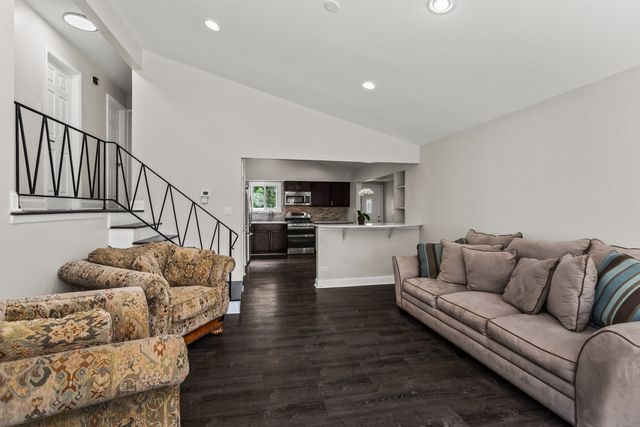 117 E Vermont Street, Villa Park, IL 60181