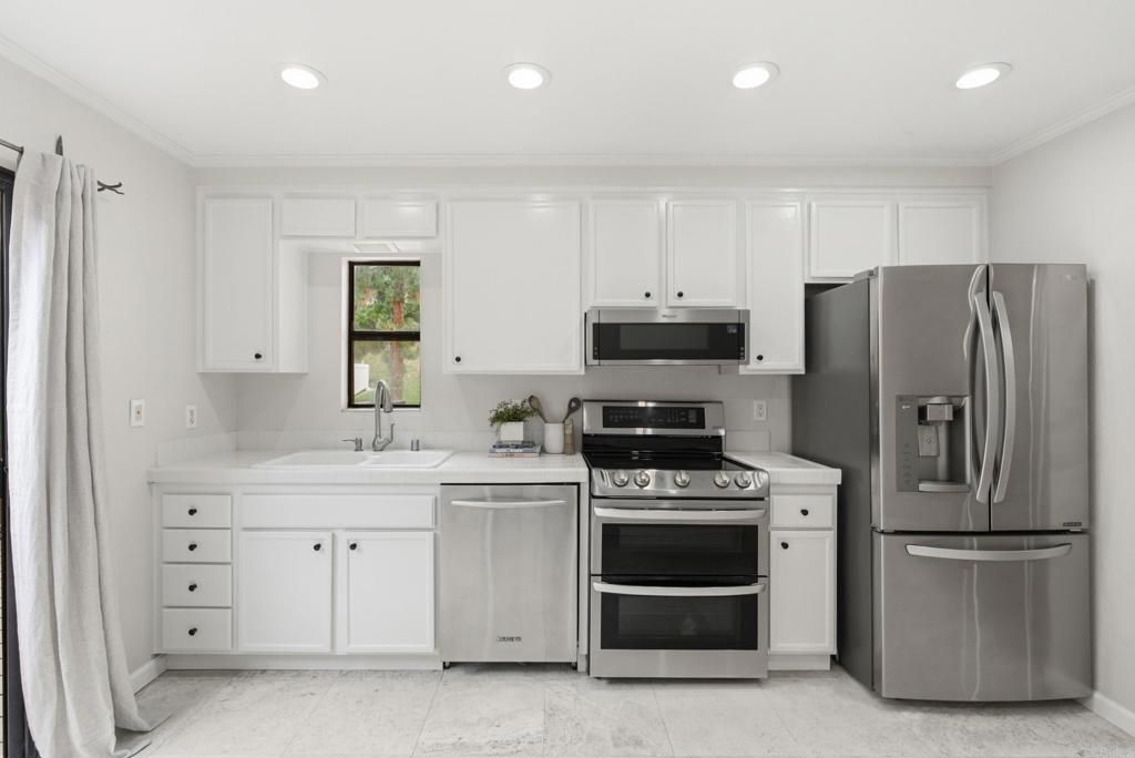 2740 Ariane Drive 160, San Diego, CA 92117 — photo 5