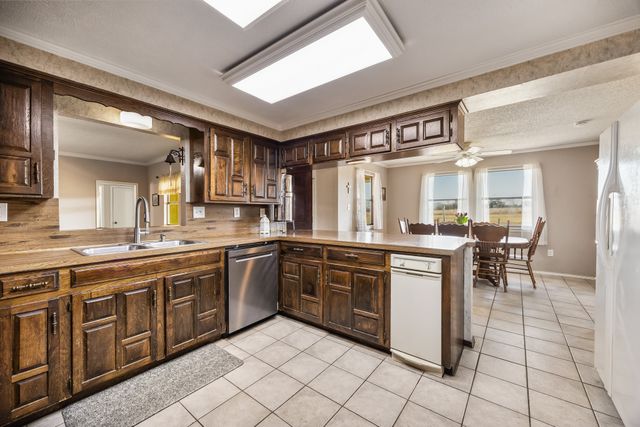 1439 Davis Lane, Terrell, TX 75160