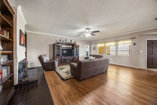 1439 Davis Lane, Terrell, TX 75160