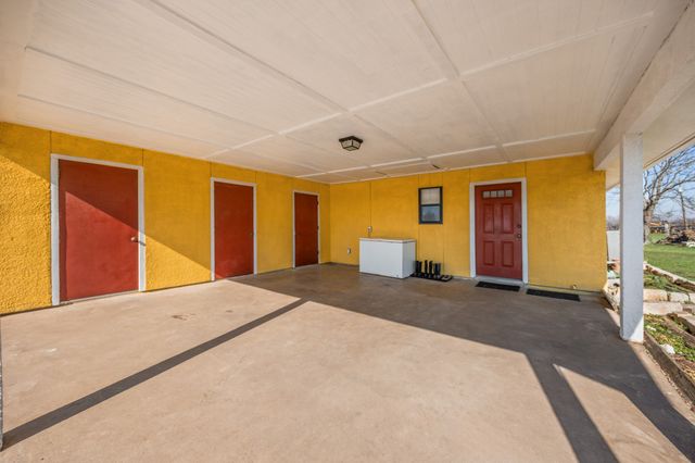 1439 Davis Lane, Terrell, TX 75160