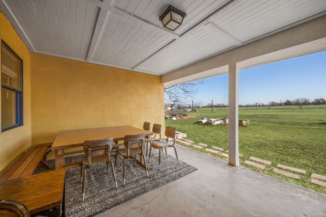 1439 Davis Lane, Terrell, TX 75160